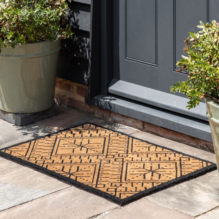 Ghedi Palza Black and Natural Coir Doormat — SantoLusso®