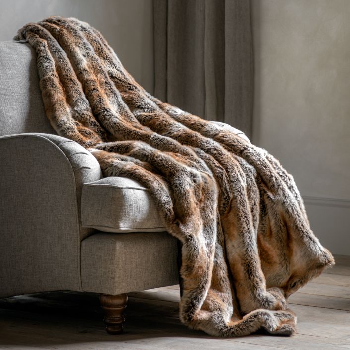 Ghedi Rauca Fur Throw Premium — SantoLusso®