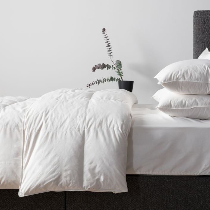 Ghedi White Goose Feather & Down Single Duvet 10.5tog — SantoLusso®