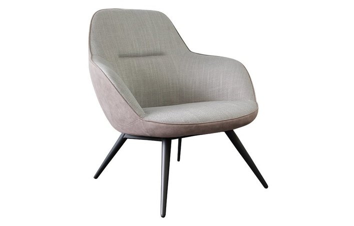 Dino Armando Debonaire Armchair - Blush - SantoLusso